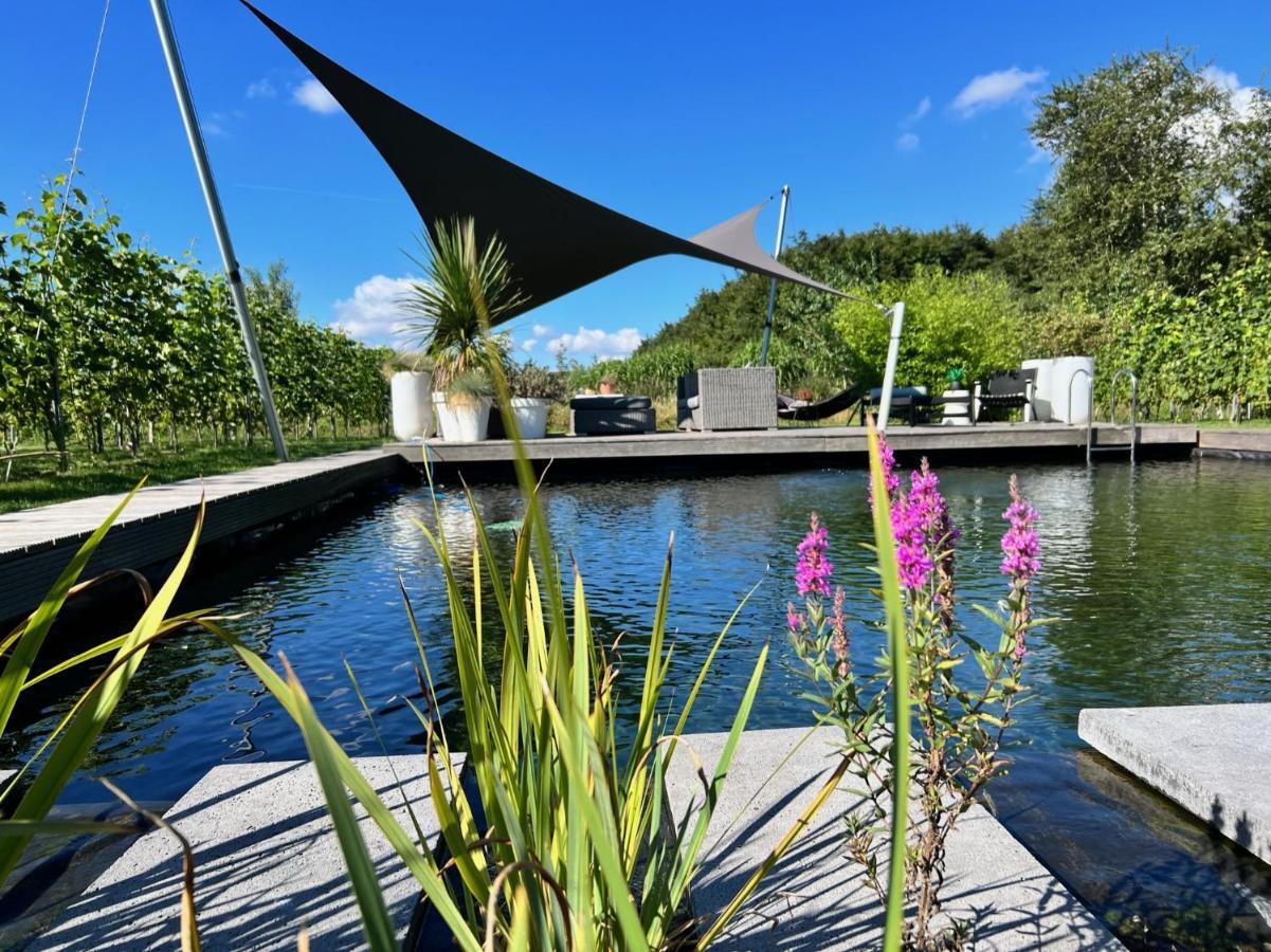 Life Contains Beautiful Things Villa Almere Exteriör bild